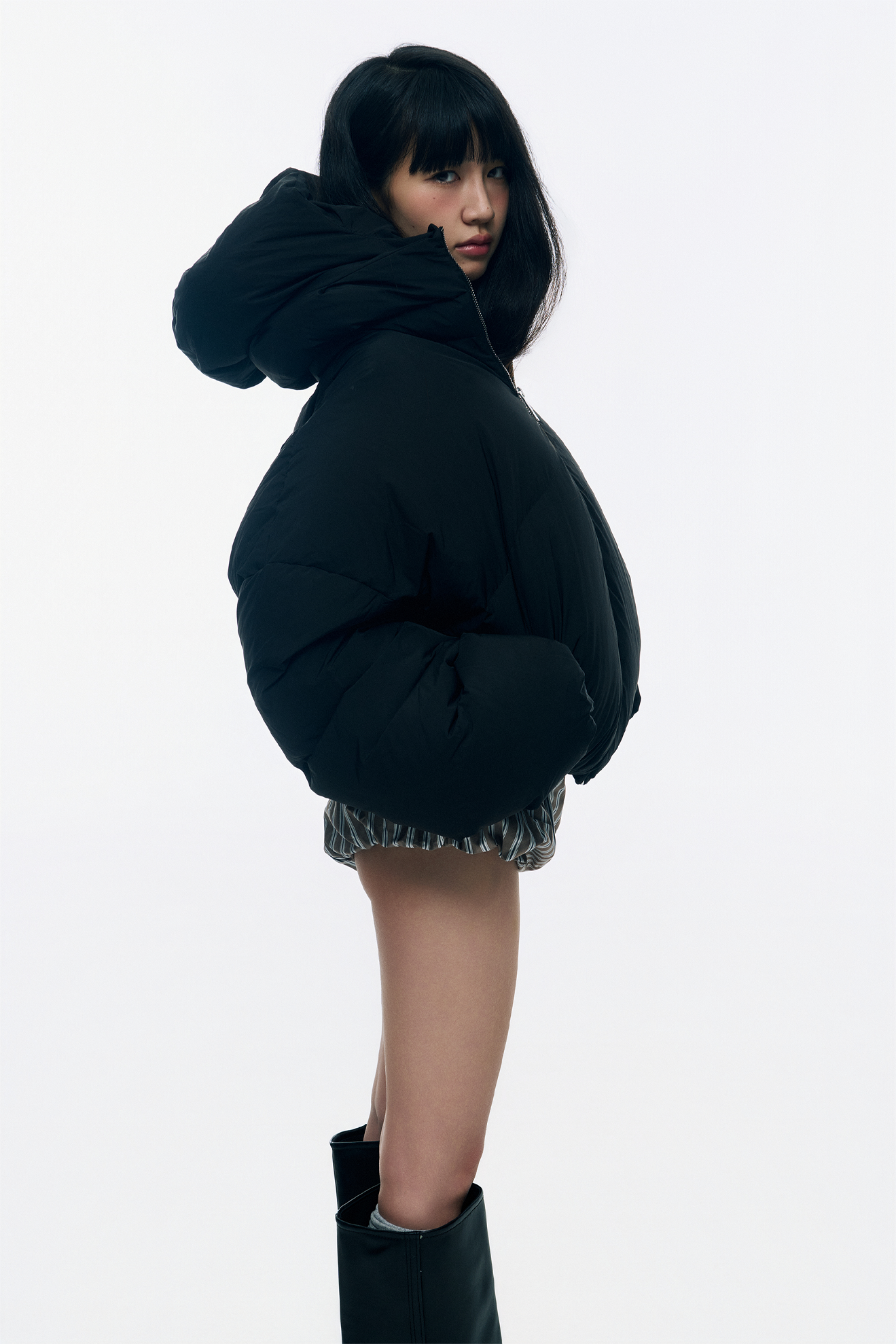 CROPPED DOUBLE NECK BUBBLE (BLACK)