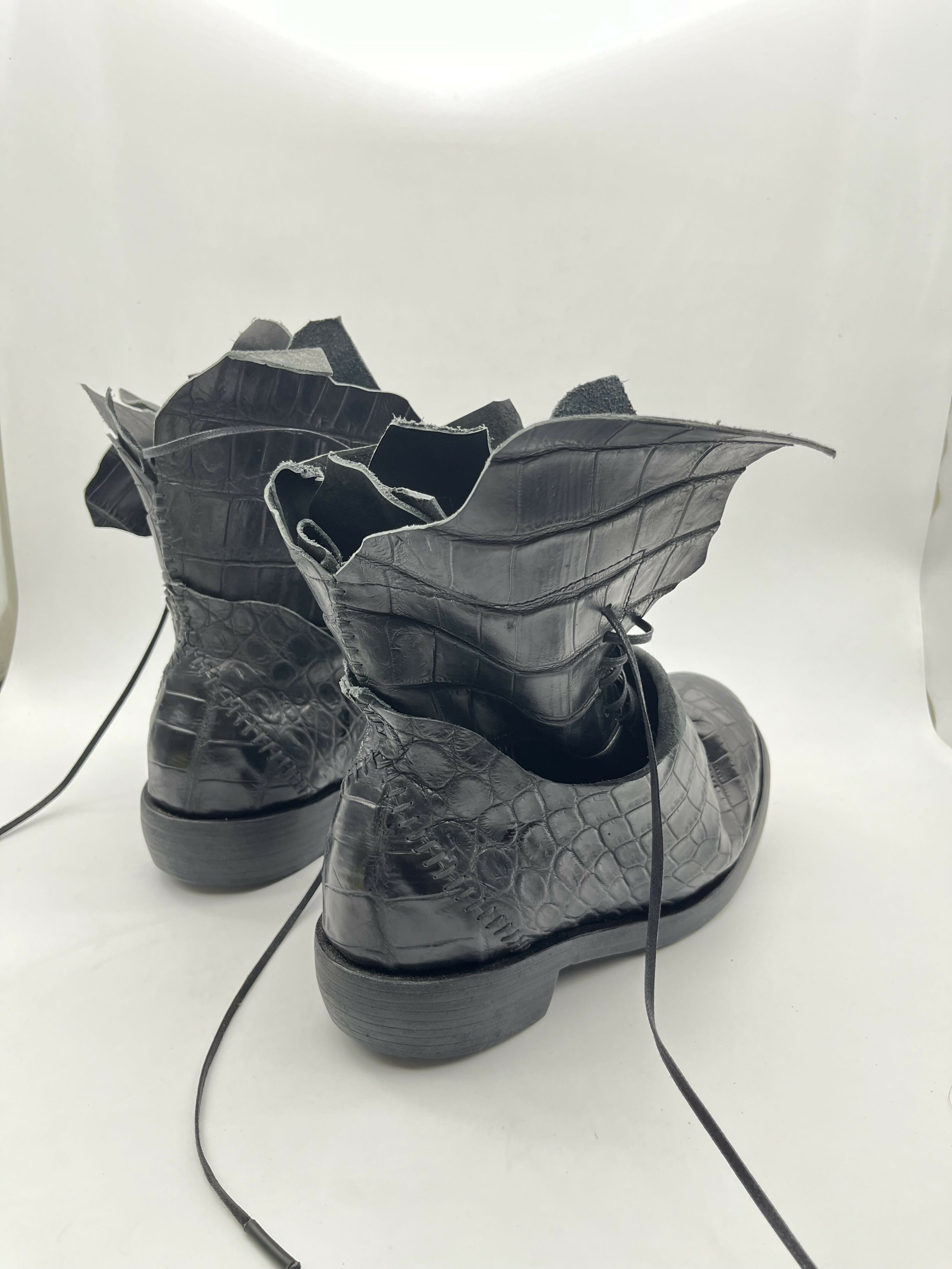 TLAL8 Total Crocodile Black