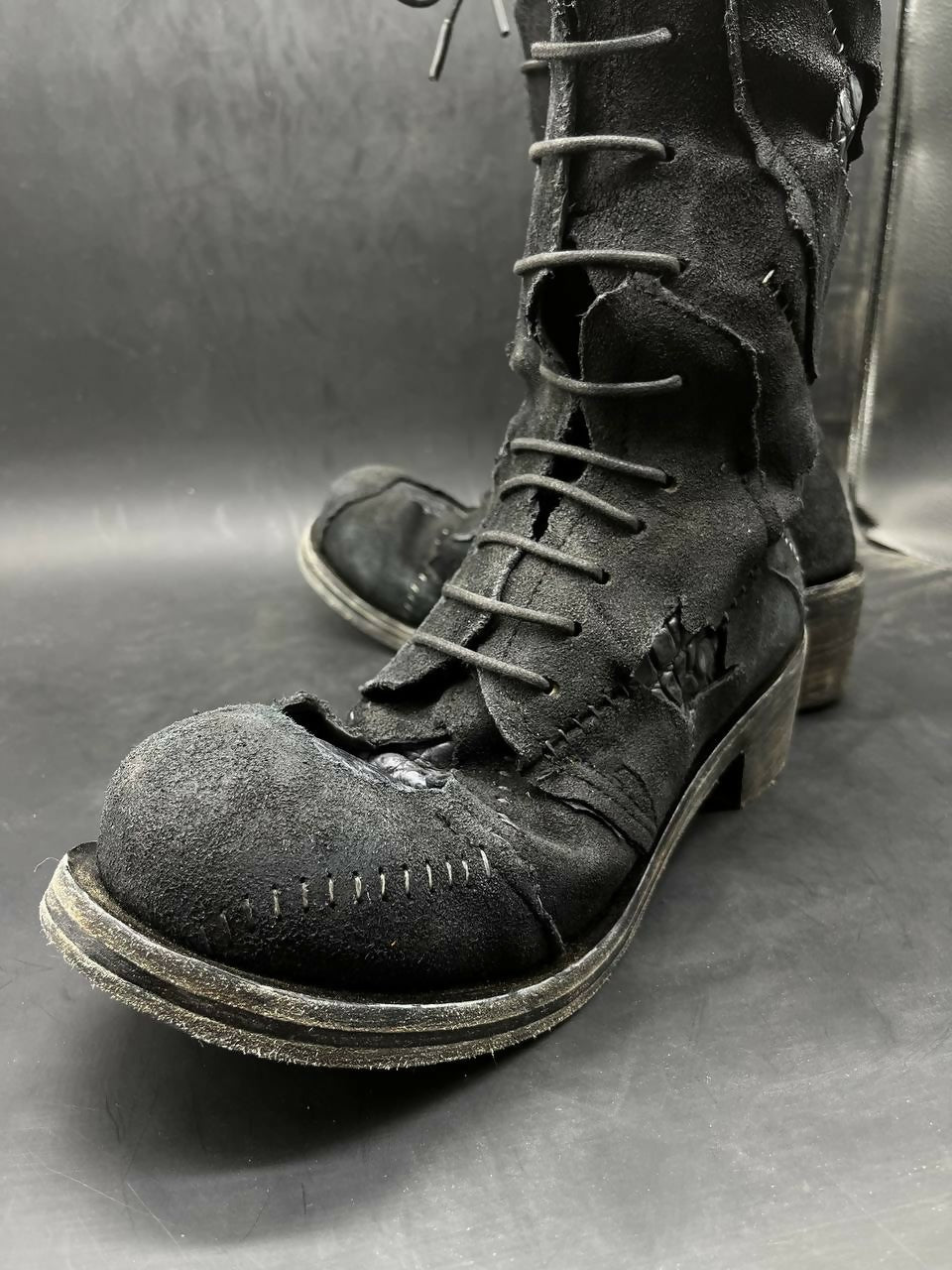 THOMAS Uncombed Black