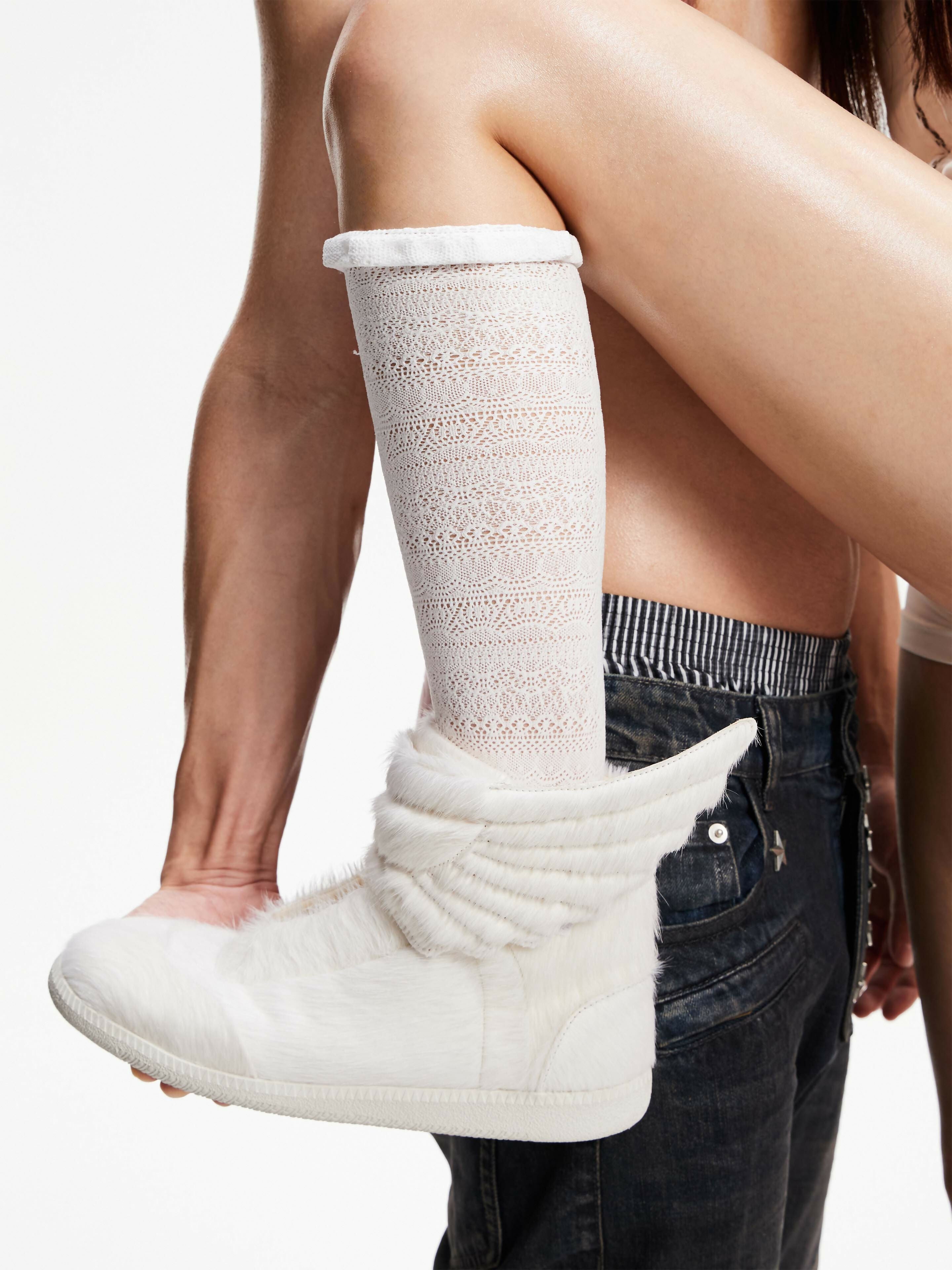 NINE-STAR PLEATED JEANS