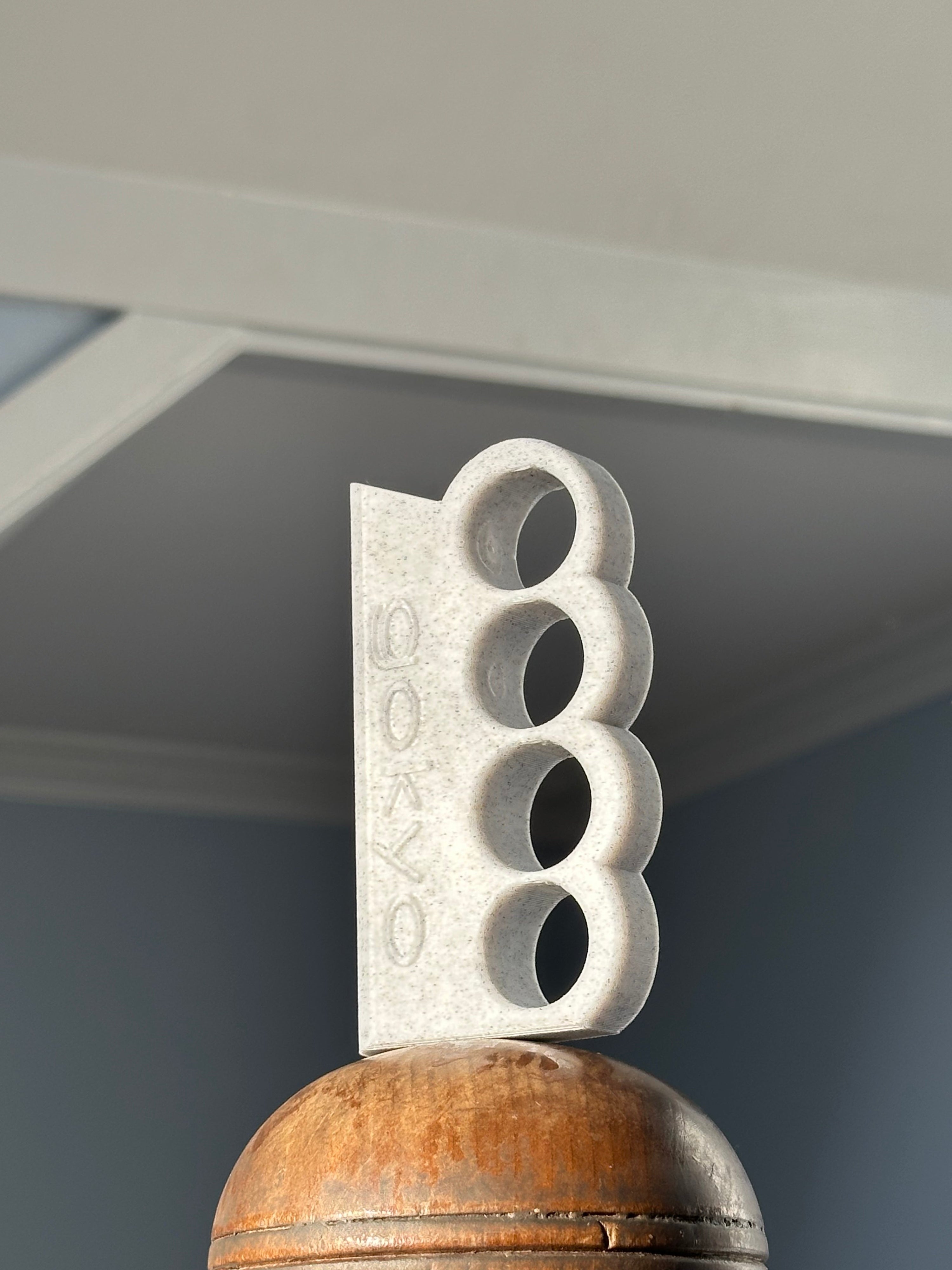 BRASS KNUCKLE LIGHTER