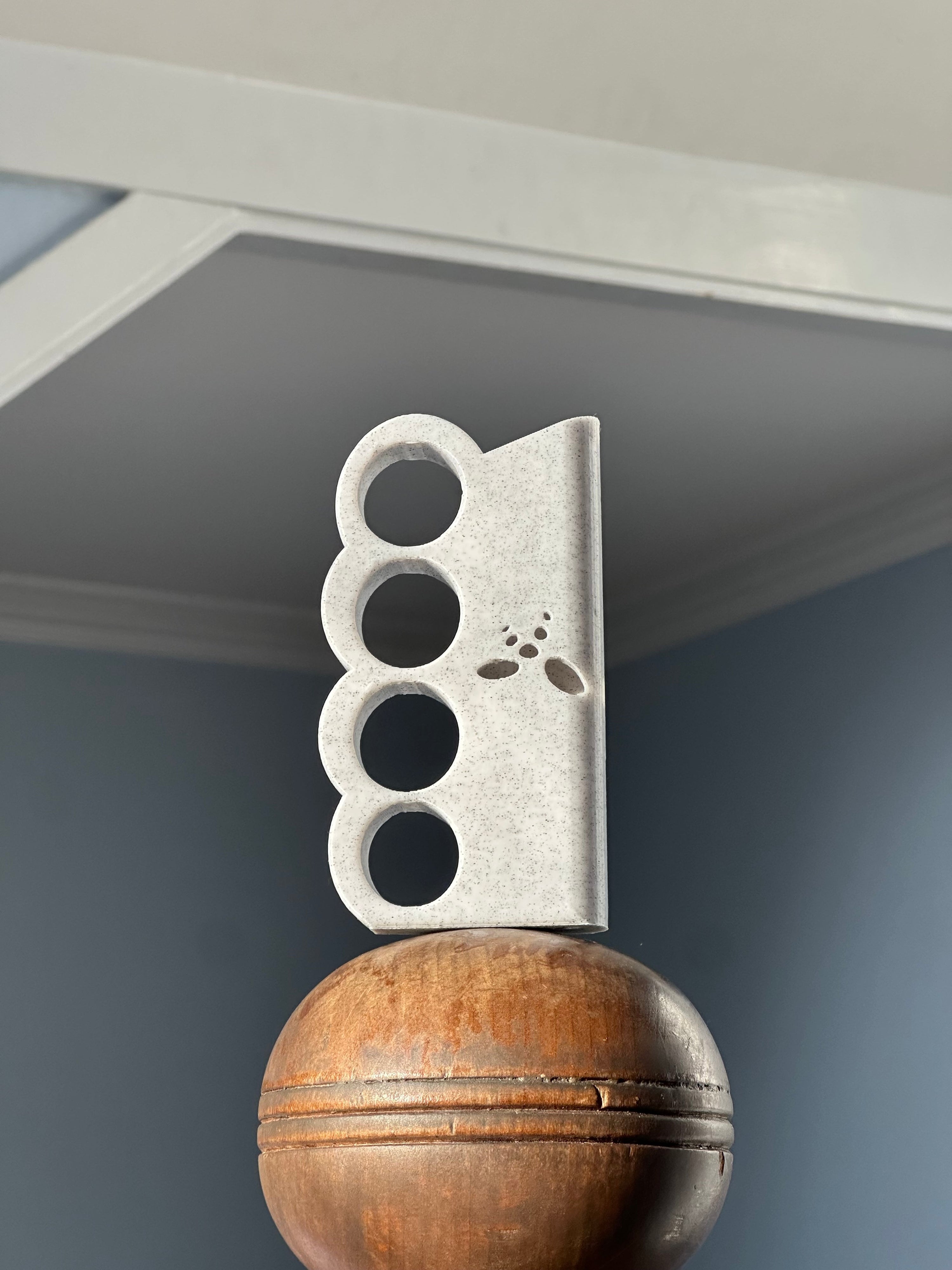 BRASS KNUCKLE LIGHTER