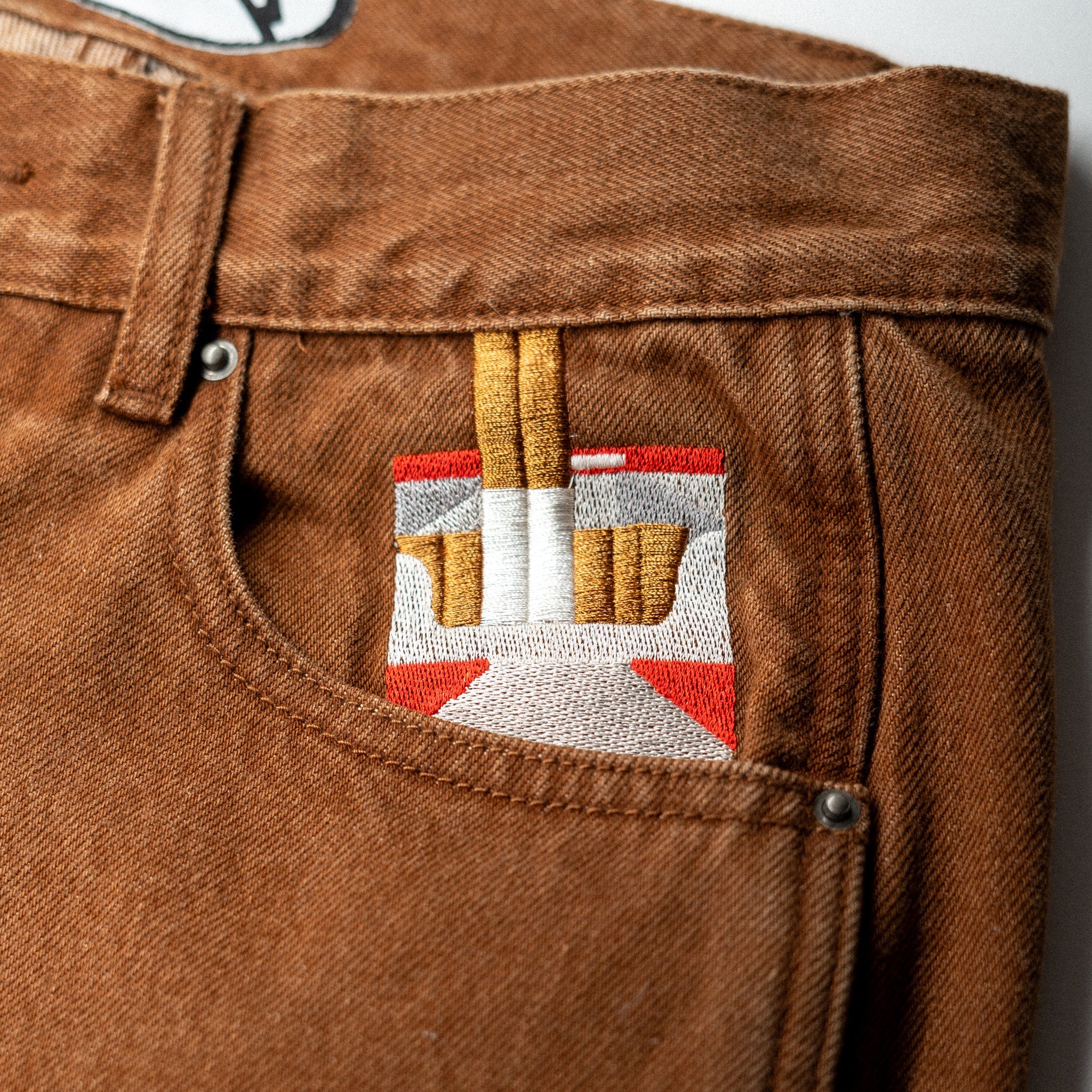 CHOCOLATE DOUBLE KNEE