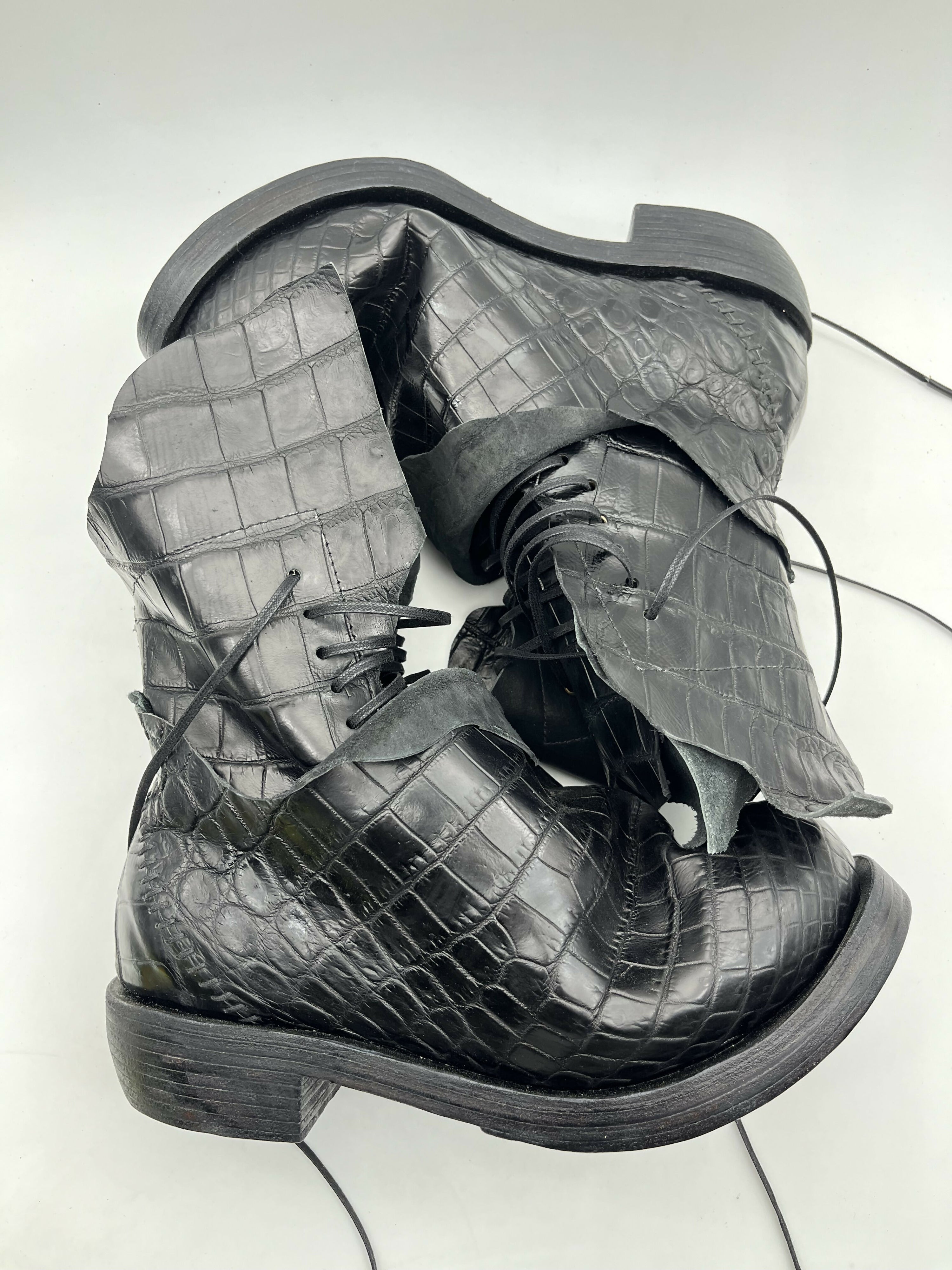 TLAL8 Total Crocodile Black