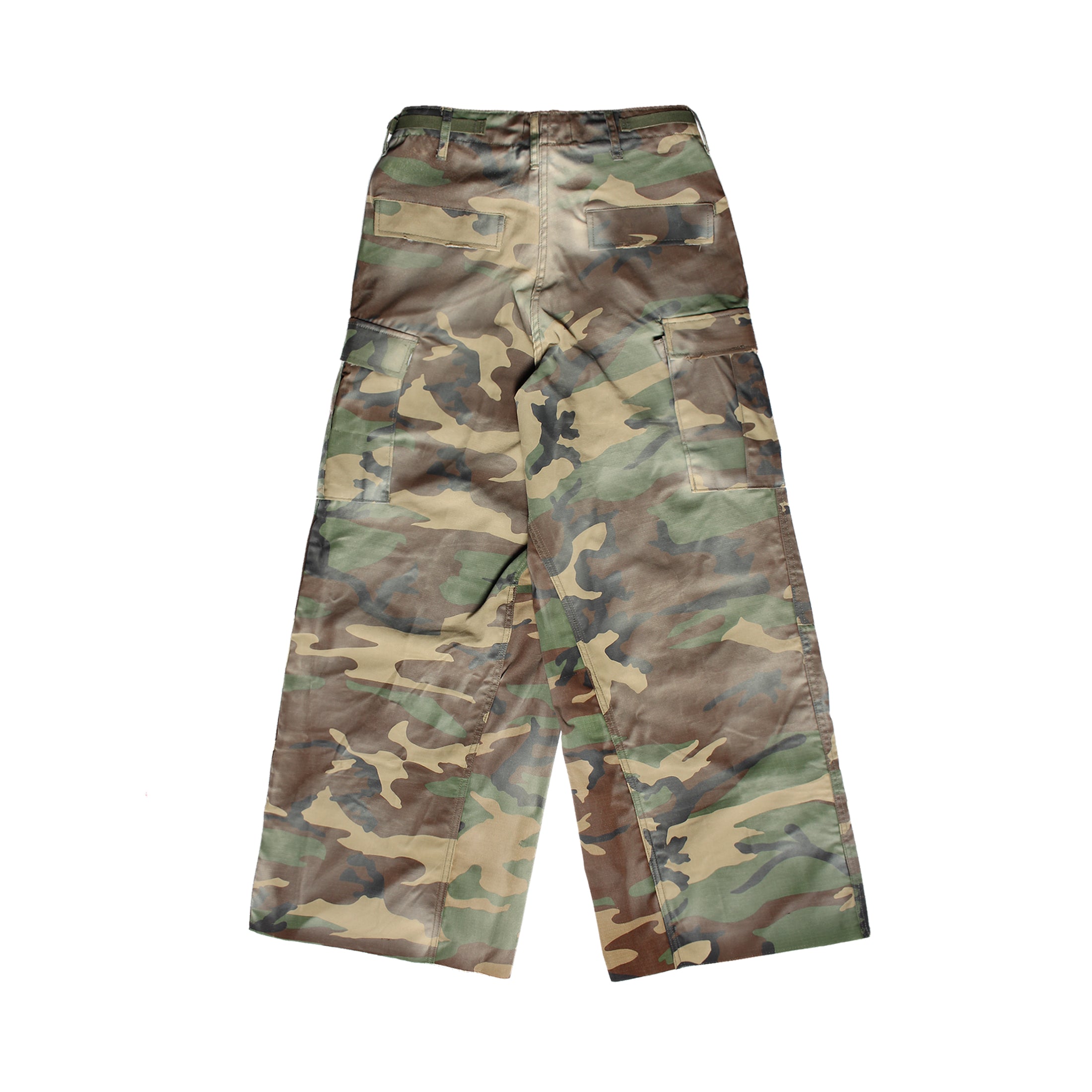 MUD WASHED CAMO CARGO PANTS