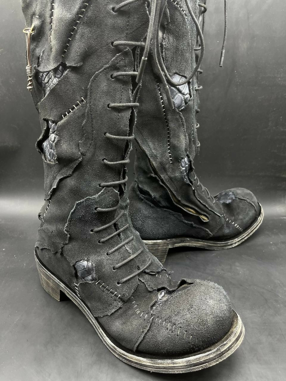 THOMAS Uncombed Black