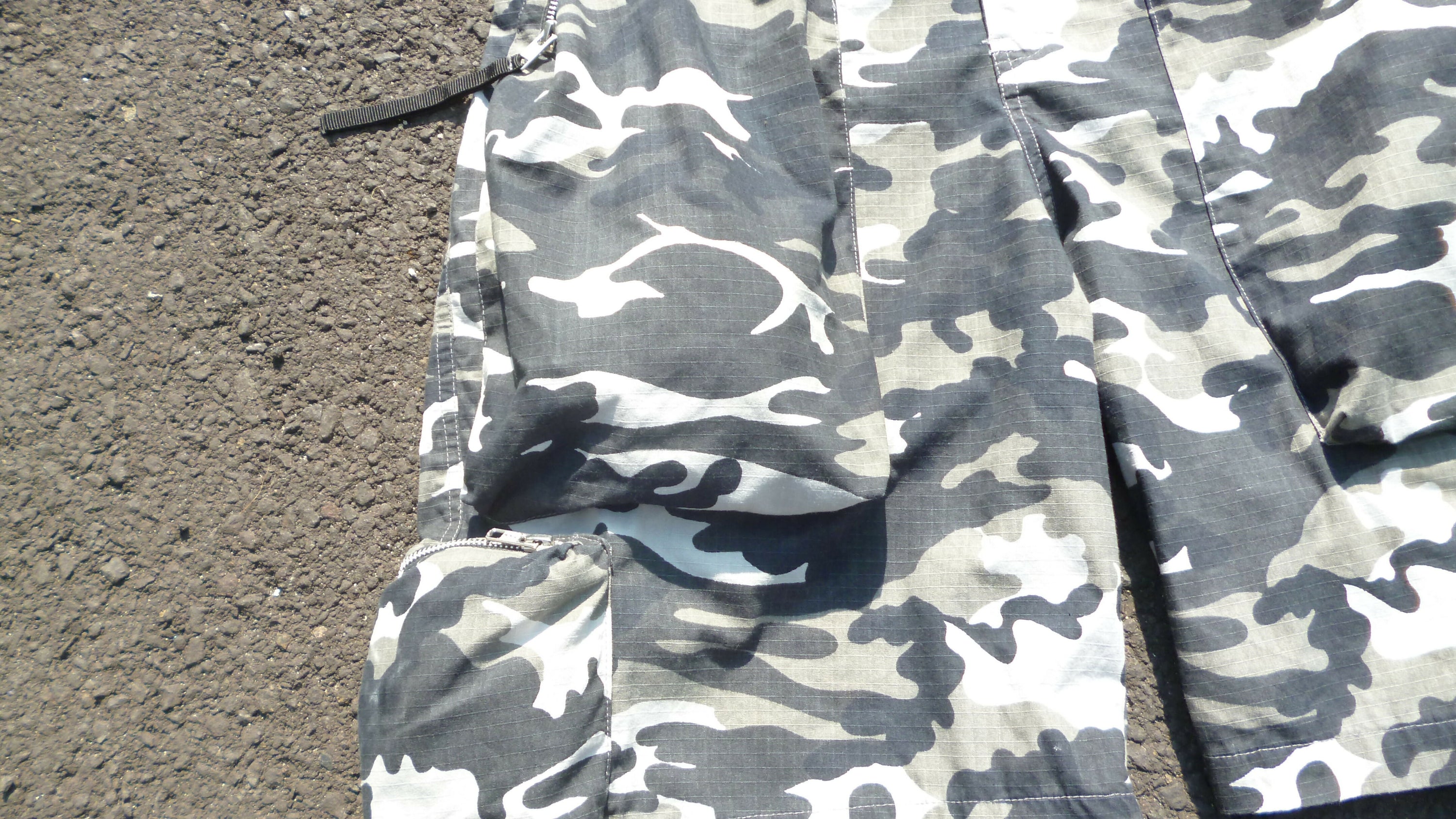 'Army' black white camo ripstop shorts