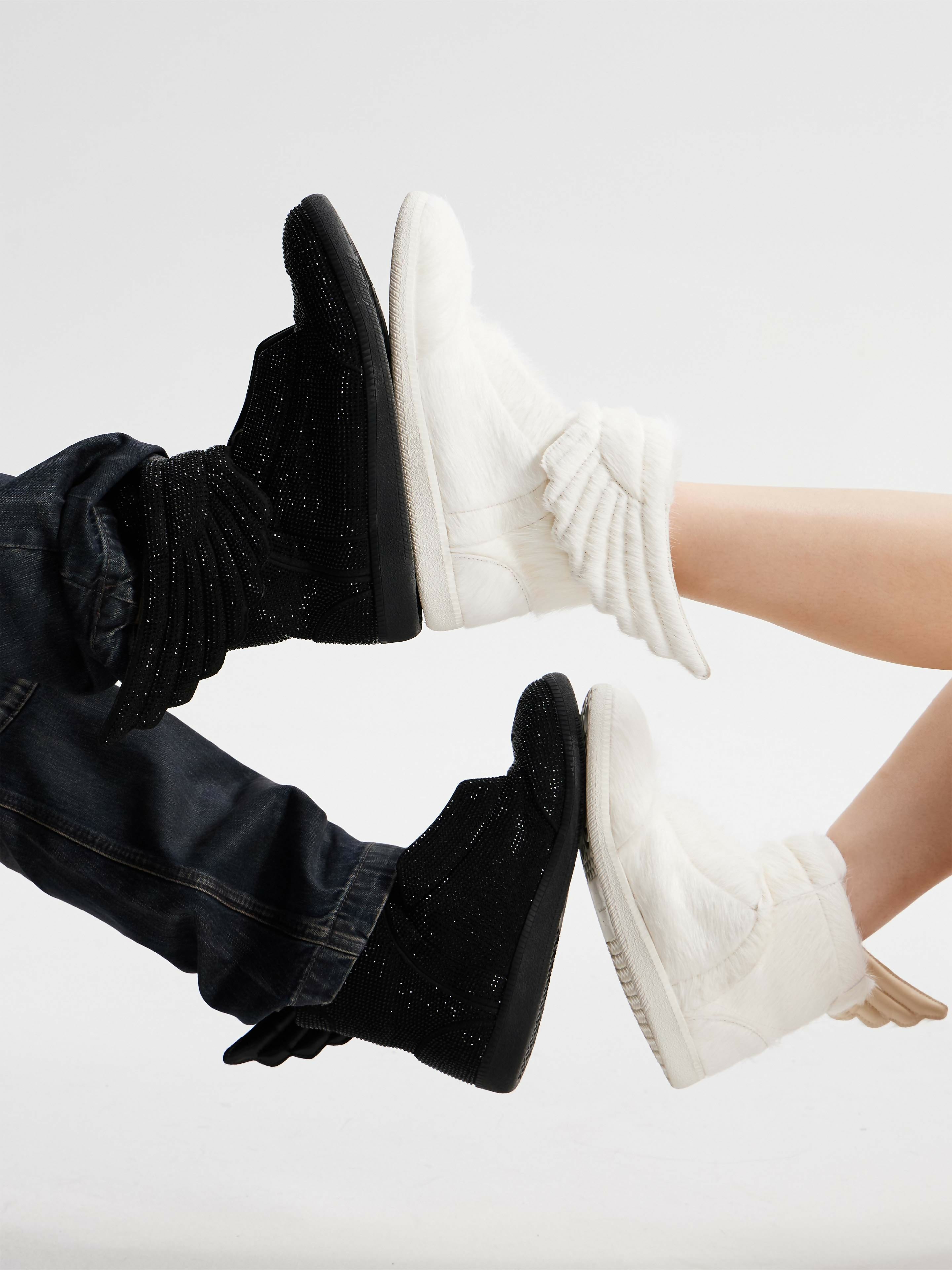 NINE-STAR PLEATED JEANS