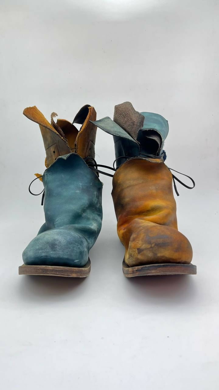 TLAL8 Clownish Deep Blue Yellow