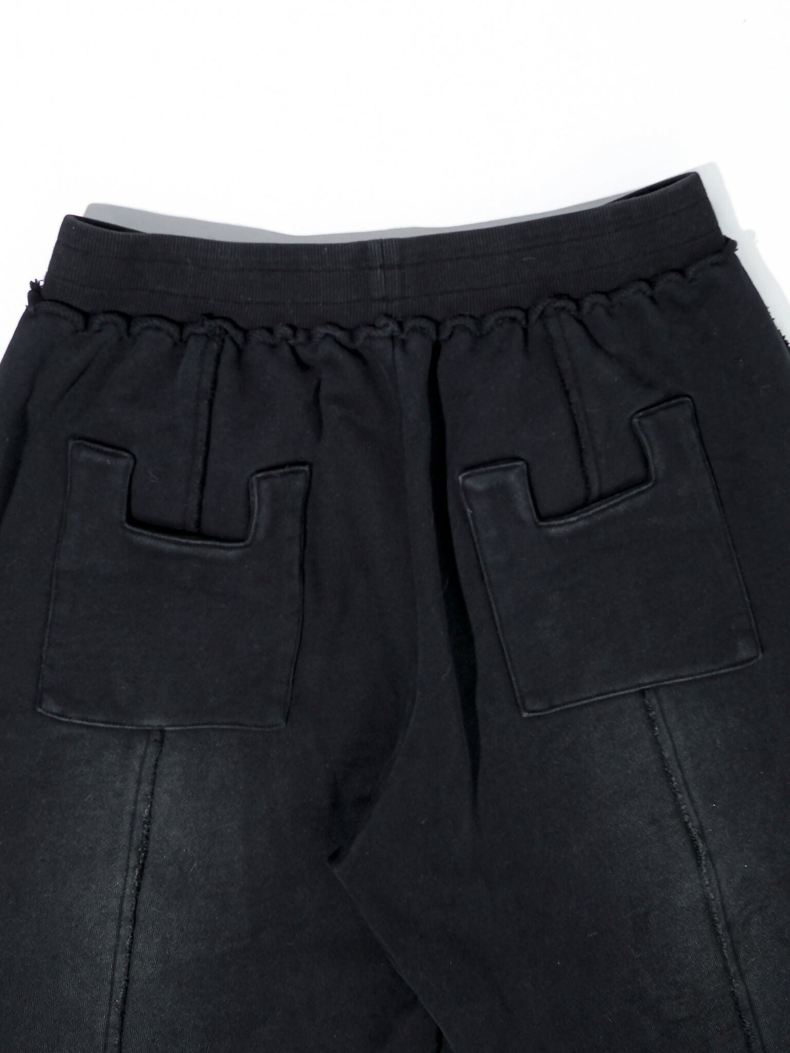 CACDFAA5-C0B0-458F-AB92-5C6FAF51C799