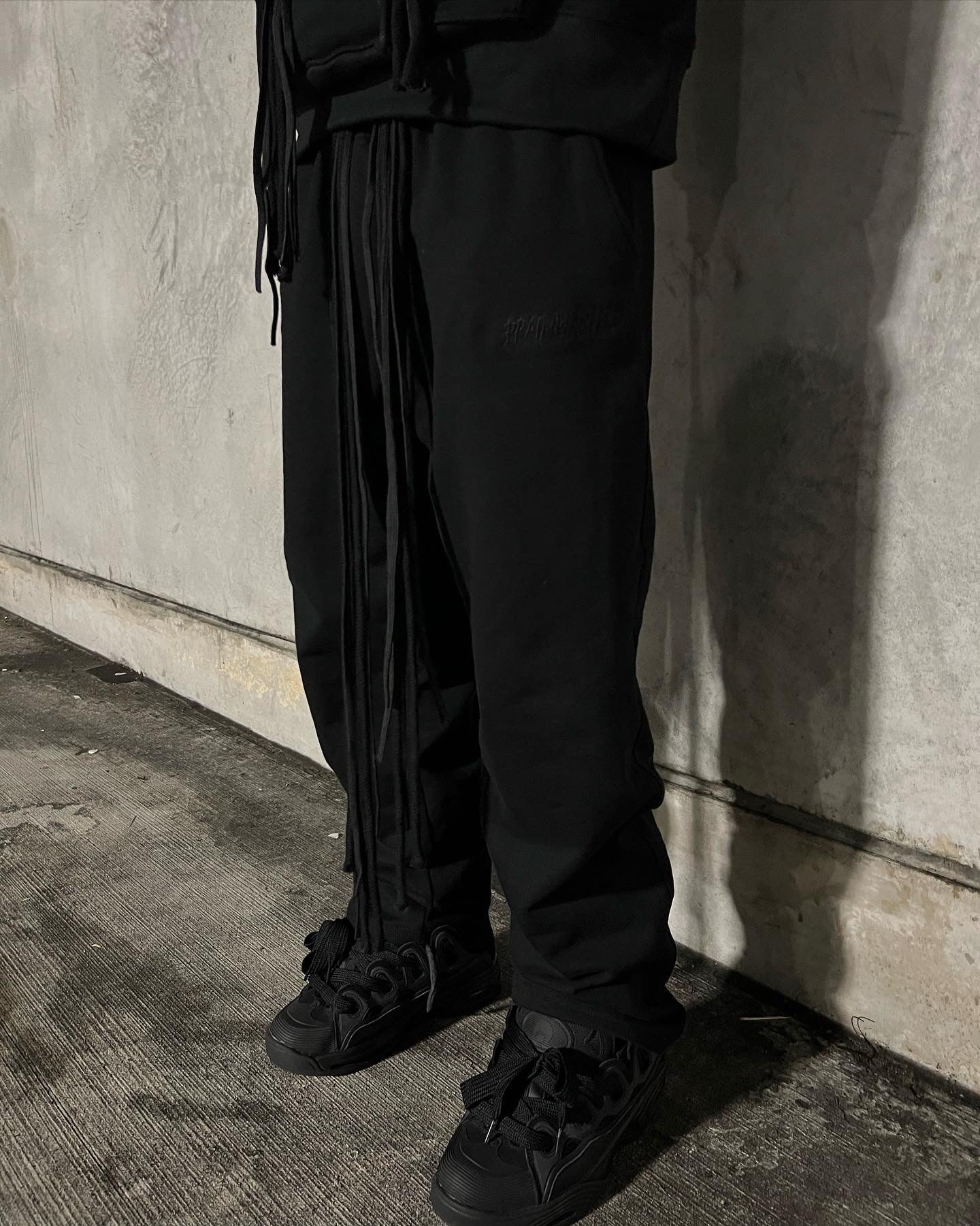Multicord Black sweatpants